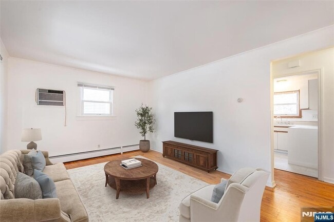 Photo - 116 Edison St