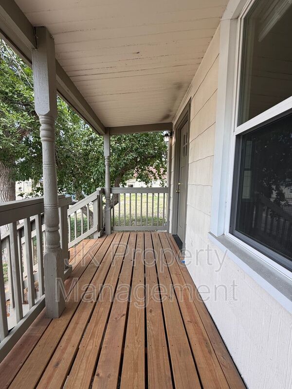 601 5th Ave S Unit 02
