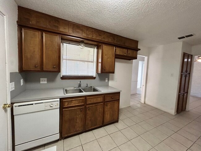 Photo - 1303 80th St