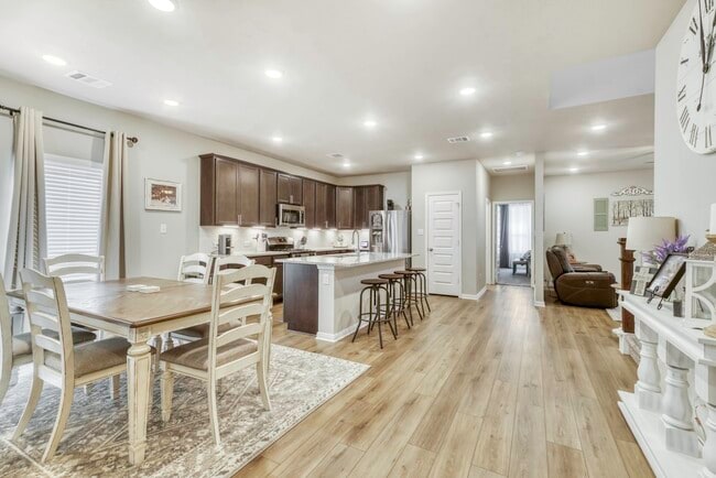 Photo - 15225 Still Water Mdw Lp