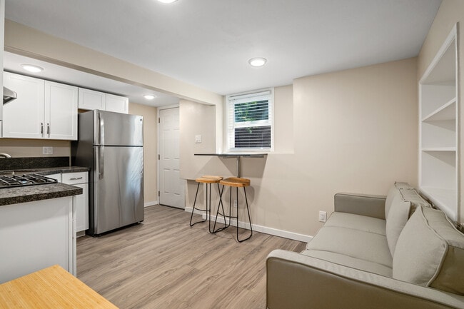 Photo - 3295 McKinley St