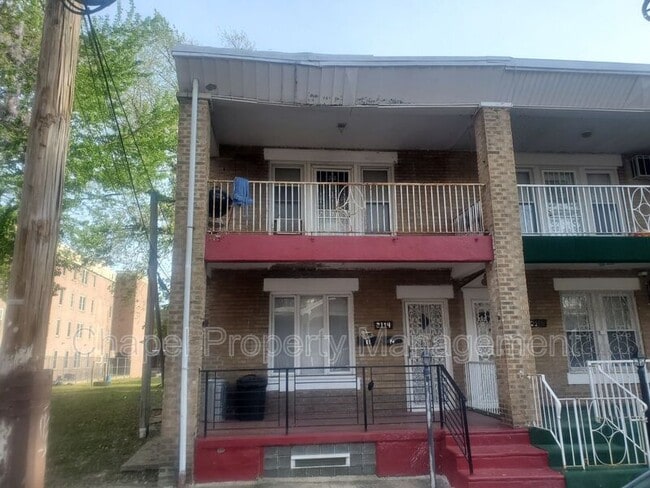 Building Photo - 2114 W Pacific St Rental