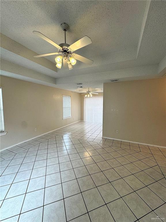 Photo - 10 TX-107 Unit C