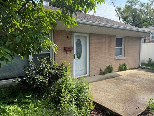 Photo - 2113 Seward St