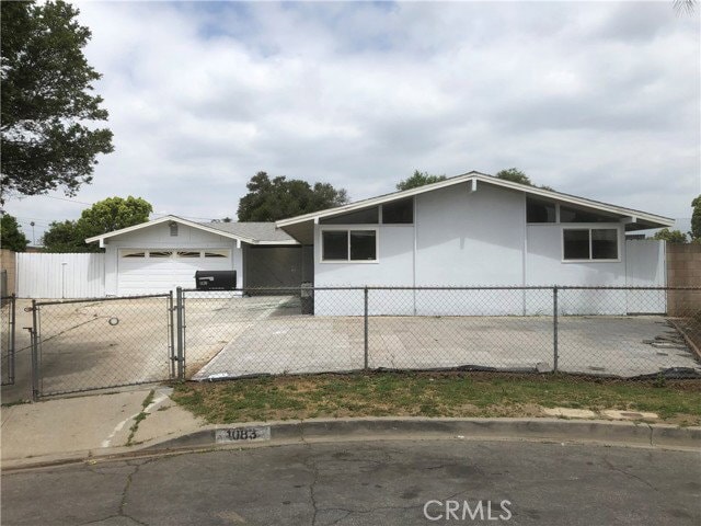 Building Photo - 1083 Gilwood Ave