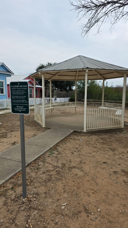 Photo - 614 Chihuahua St