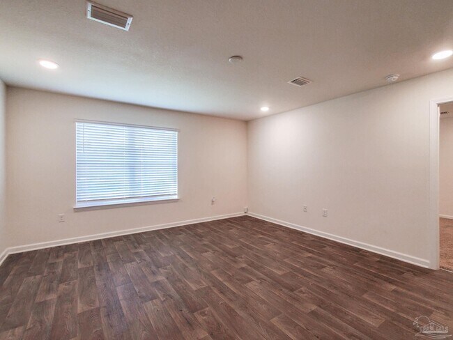 Photo - 5810 Paddock Way