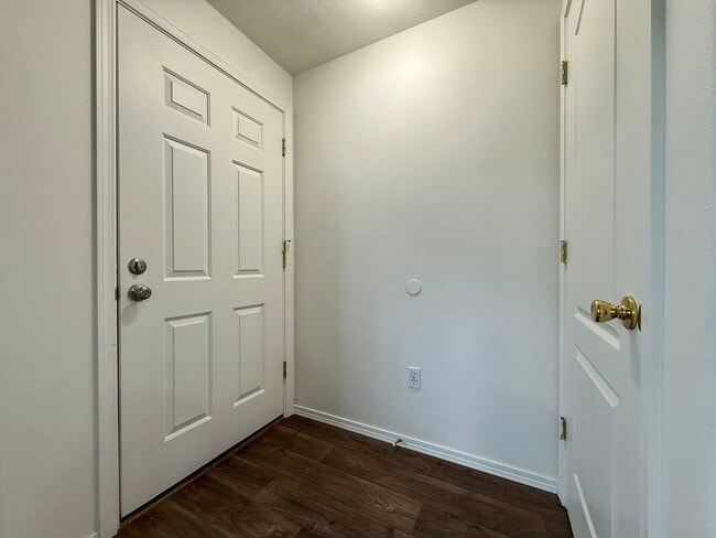 Photo - SCHEDULE A TOUR TO VIEW THIS NEWLY UPDATED TOWNHOME IN REDMOND!!