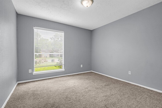 Photo - 13915 Old Village Ln