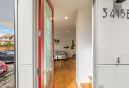 Photo - Stunning 2 bedroom w/rooftop deck in Beacon Hill!