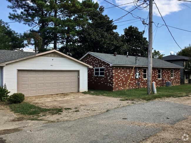 Building Photo - A-C Hill Unit Hill A Rental