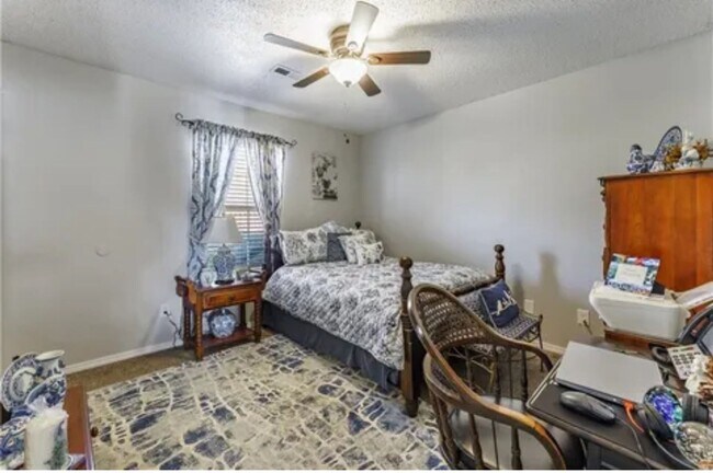 Photo - 3304 SW Landau Ct Unidad Apartment 2