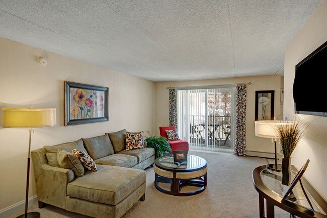 Frazer Crossing Apartments For Rent in Malvern, PA