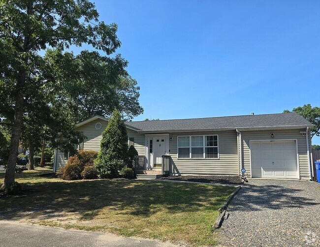 Building Photo - 701 Rugby St Rental