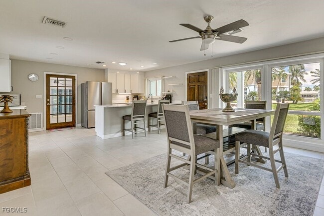 Photo - 15340 River by Rd