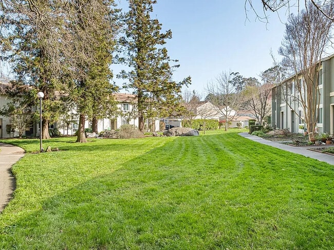 Building Photo - 32C Oliva Dr