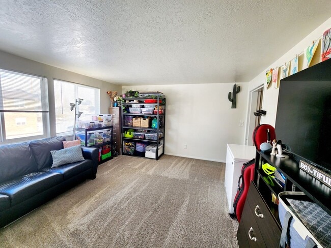 1026 N 1300 W St