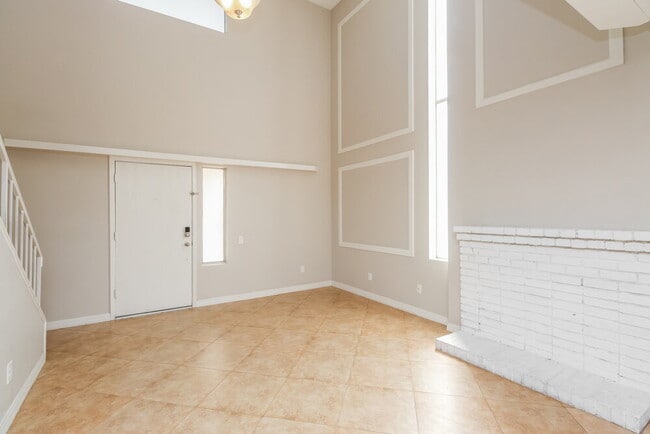 Photo - 7030 S 42nd St