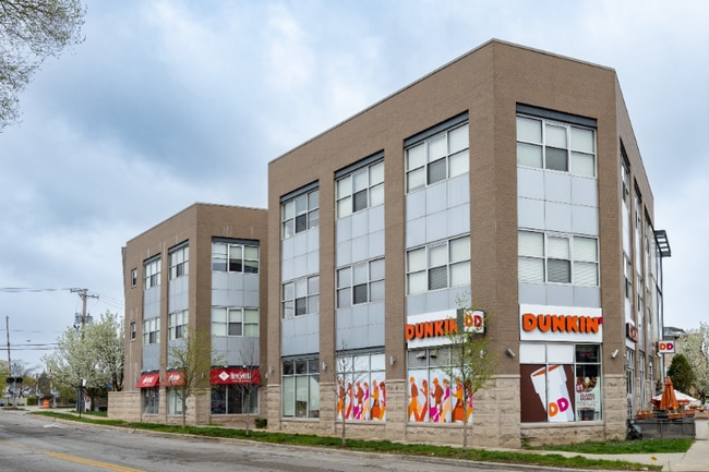 Building Photo - 7240 W Devon Ave Rental
