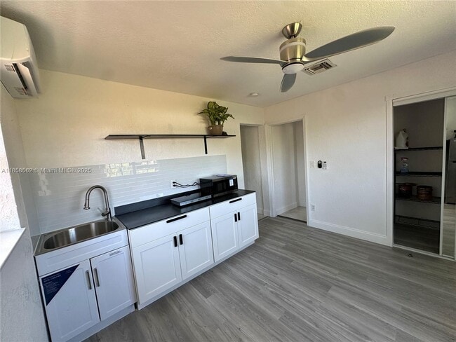 Building Photo - 3920 NW 185th St Unit 0 Rental