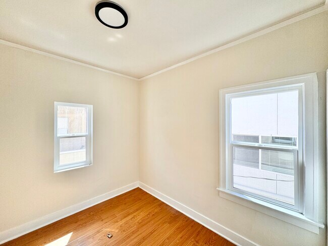 Photo - 1415 N Hobart Blvd Unit 1/4