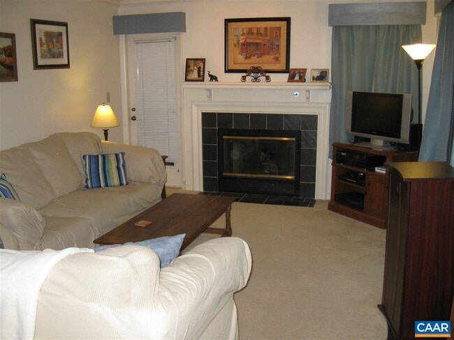 Photo - 338 S Pantops Dr