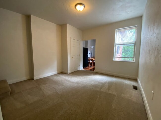 Photo - 2BR Townhouse with Fully Equipped Kitchen & W/D Included! Great Location! Call Now!