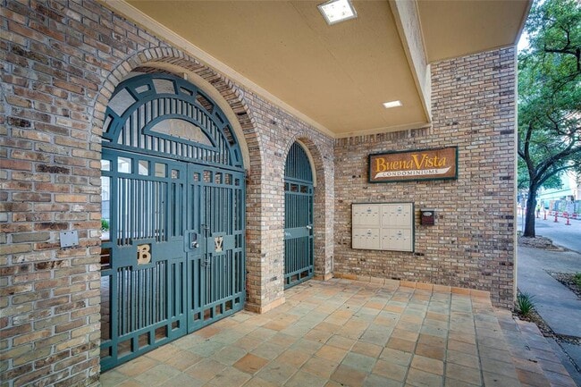 Photo - 1908 San Antonio St Unit 306