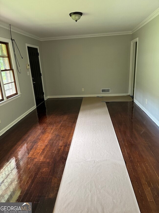 Photo - 2164 Pemberton Rd SW