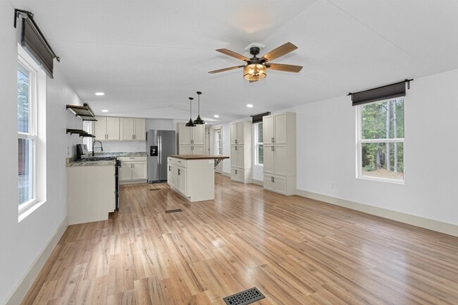 Photo - 5500 Penny Rd