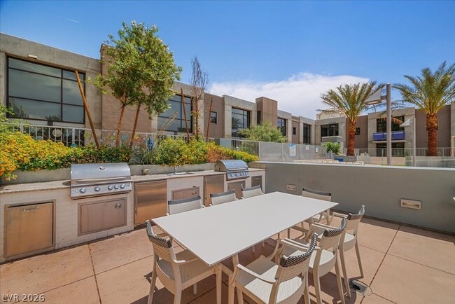 Photo - 353 E Bonneville Ave Unit 369