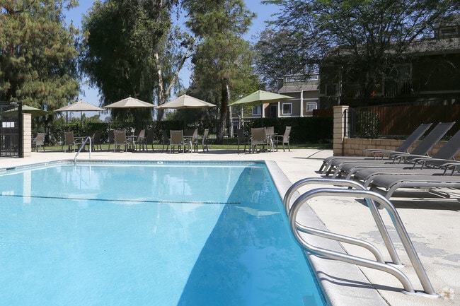 Canyon Crest Village Apartments For Rent in Riverside, CA