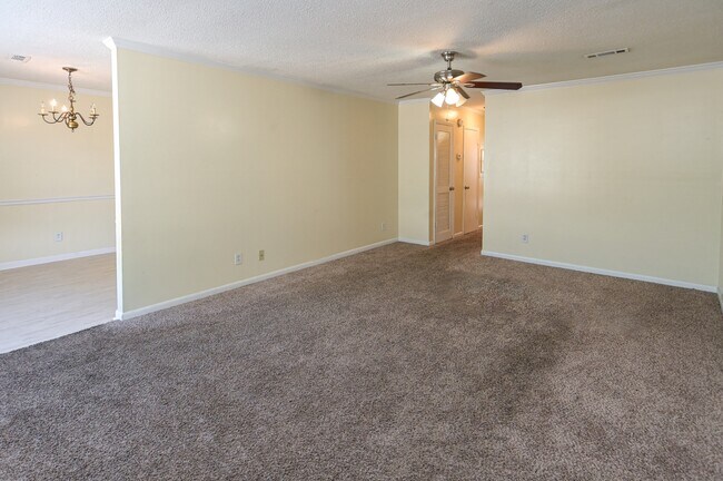 Building Photo - 2225 Golf Rd SW