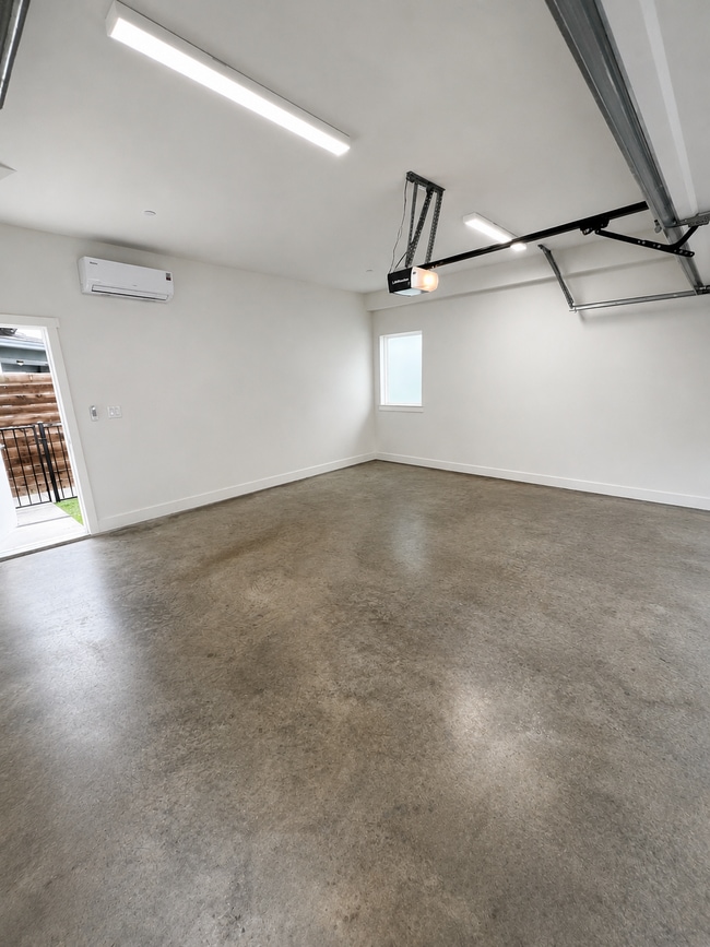 Rare Air Conditioned 2 car garage, can be used as FLEX SPACE (gym, creative use, storage) - 5605 Bryan Pky Unit 101