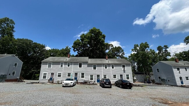 Photo - Dolphin Apartments