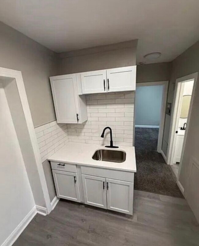 Photo - 2534 Noble Rd Unit 9