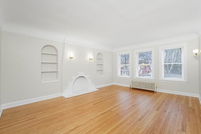 Photo - 4837 Lee St Unidad 1