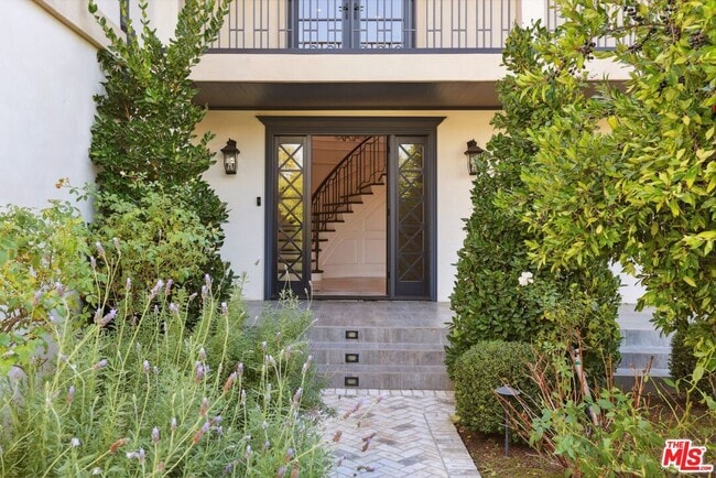 2676 Casiano Rd