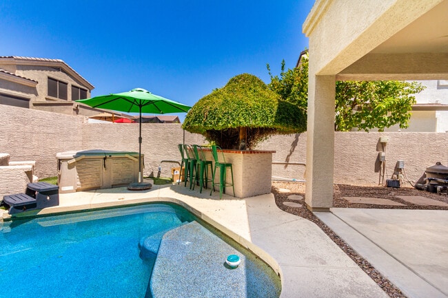 Building Photo - 6804 W Lone Cactus Dr Rental
