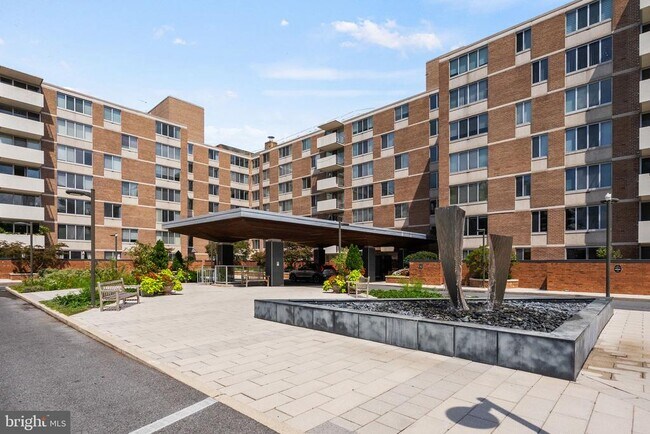 Building Photo - 2939 Van Ness St NW Unit 512 Rental