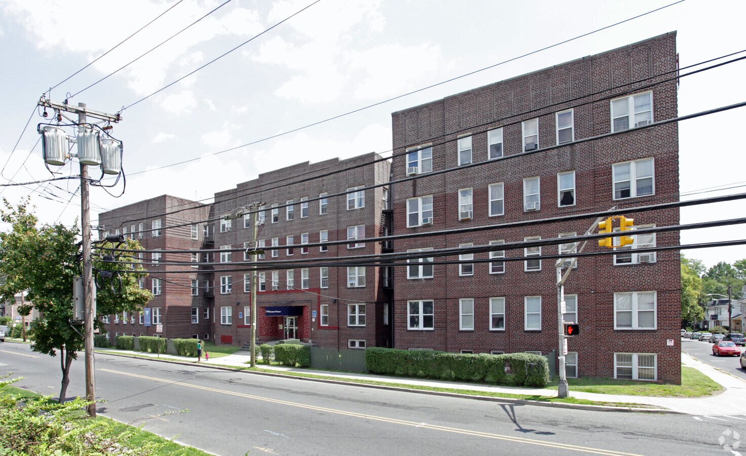 358-372 Stuyvesant Ave - 356 Stuyvesant Ave