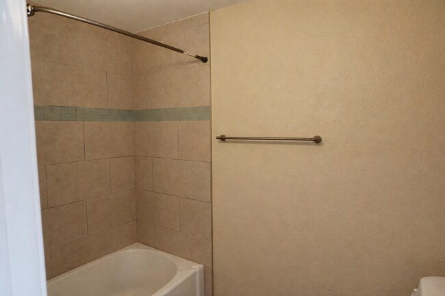 Photo - 1435 Otis St Unidad 02