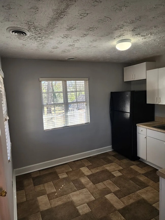 Photo - Room in Apartment on 8th St