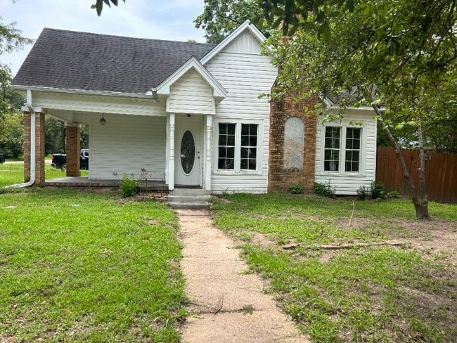 Photo - 120 S Montgomery St House