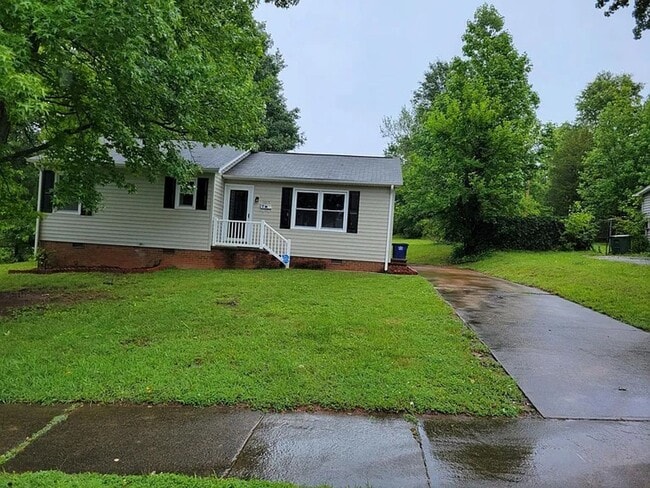 Building Photo - Now Available – Beautifully Remodeled 3BR Home Near Downtown Winston-Salem