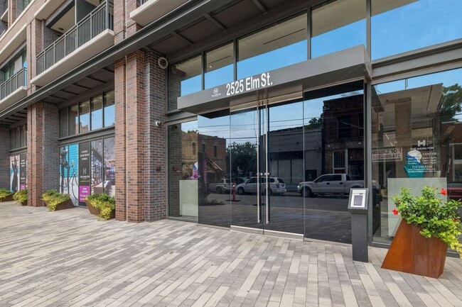 Photo - The Hamilton