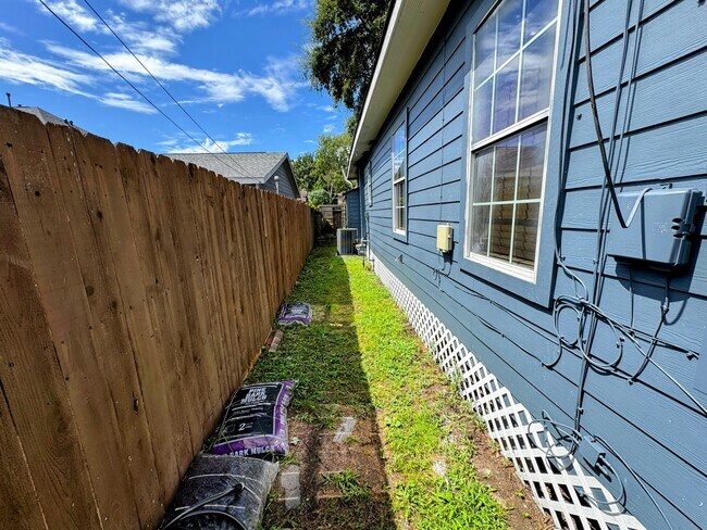 Photo - 507 N 78th St Casa