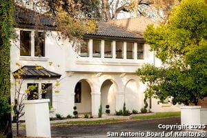 Photo - 417 E Hildebrand Ave