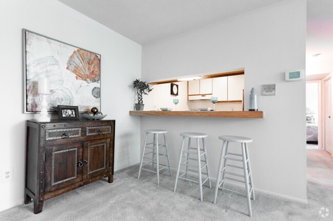 Mansfield Woods Apartments