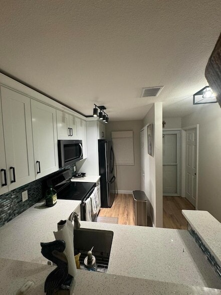 Building Photo - 9427 S Ocean Dr Unit 56